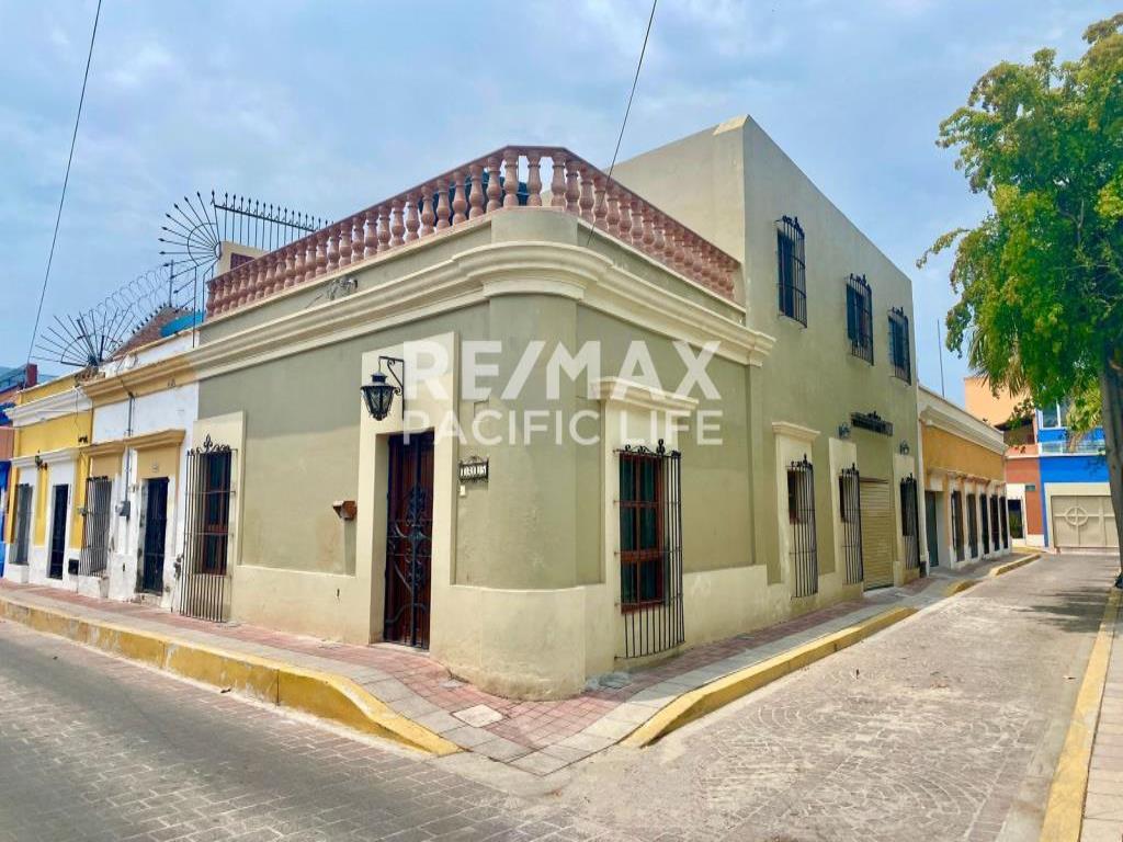 HOUSE FOR SALE AT CENTRO HISTORICO
