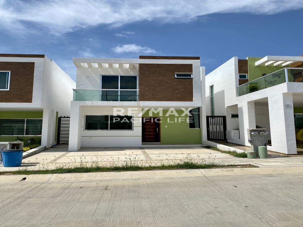House for rent at Colinas Del Valle