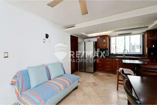 Casa en venta a pasos de Playa Los Pinitos, Mazatlán