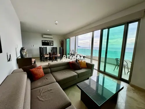 Condominio en venta en Brujas Tower Beach Resort 1003