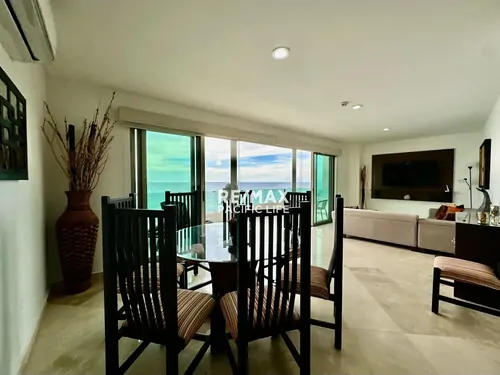 Condominio en venta en Brujas Tower Beach Resort 1003