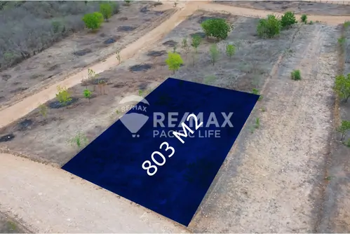 Terreno de 803 m² en venta en Campiña del Lago