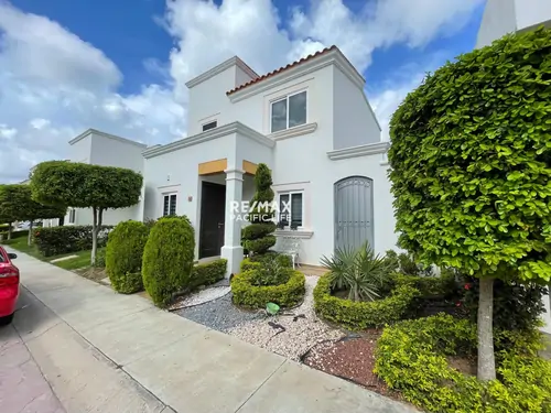 Casa en venta de 3 recámaras | Mediterráneo Club Residencial
