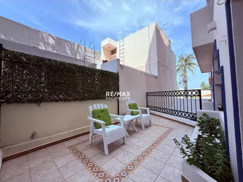 Condominio en renta en Paradise Bay, Golden Zone