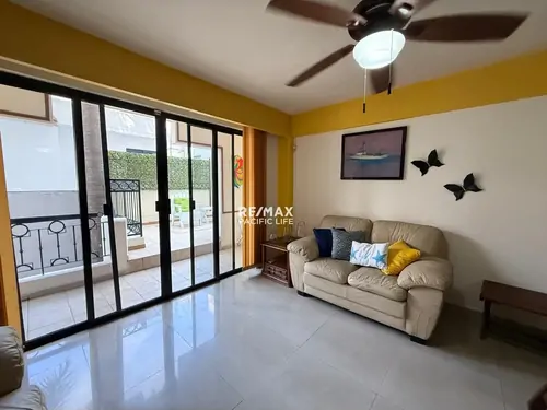 Condominio en renta en Paradise Bay, Golden Zone