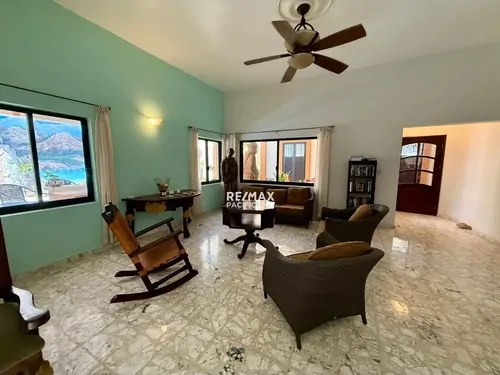 Casona en renta para negocio en Olas Altas, Mazatlán