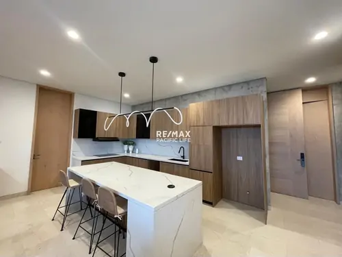 Condominio en venta en Montemar Residences