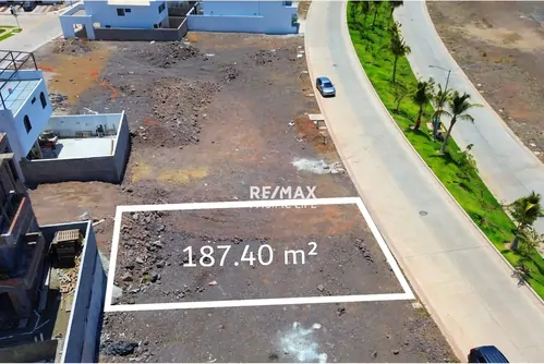 Terreno en venta en Sonterra Residencial II