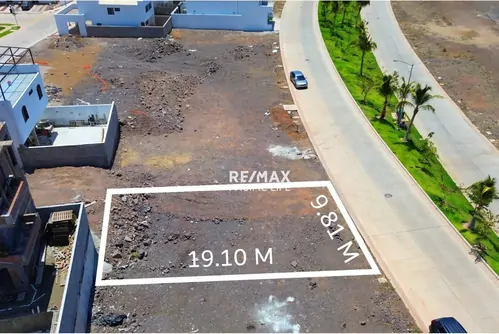 Terreno en venta en Sonterra Residencial II