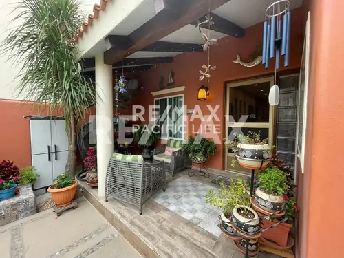 Casa de 4 recámaras en venta en Playa Sur, Mazatlán