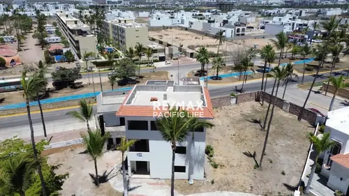 Casa en venta frente al mar en Club Palmas