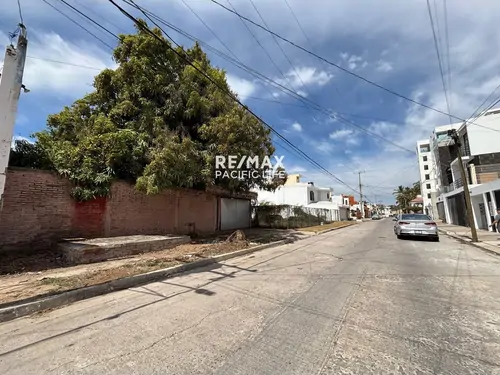 Terreno de 450 m² en Venta en Sábalo Country, Mazatlán