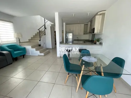 Casa amueblada en renta en Residencial Almar, Cerritos