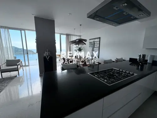 Penthouse for Sale in Camino al Mar