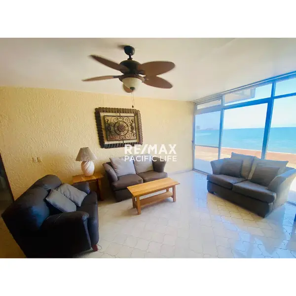 Condominio en venta en El Delfín Condominios, Mazatlán