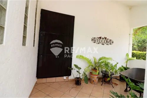 Casa frente al mar en venta en La Tambora, Teacapán
