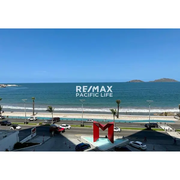 Condominio de 2 recámaras en venta en Torre EME