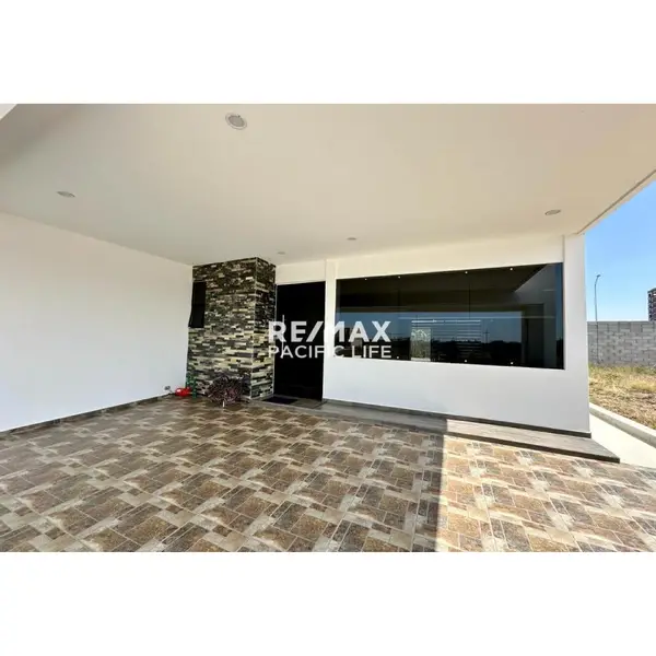 Casa nueva de lujo en venta en Las Abas Residencial