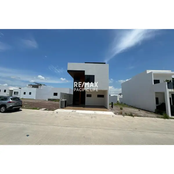 Casa en venta en Sonterra Residencial I