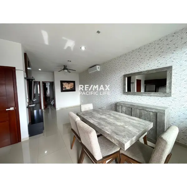 Condominio amueblado de 2 recámaras en Isla Balboa
