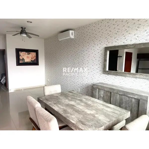 Condominio amueblado de 2 recámaras en Isla Balboa