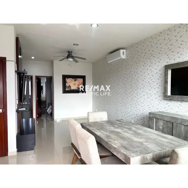 Condominio amueblado de 2 recámaras en Isla Balboa