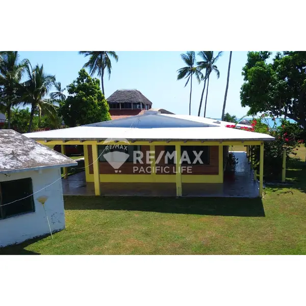 Finca frente a la playa en venta en Teacapán