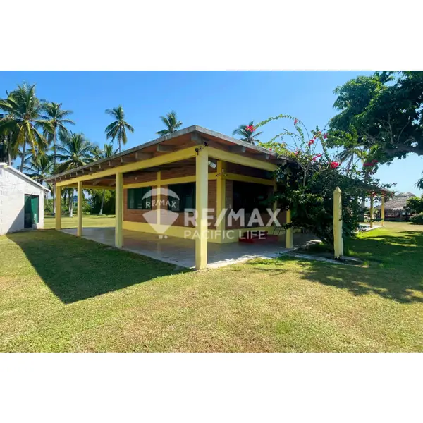 Finca frente a la playa en venta en Teacapán
