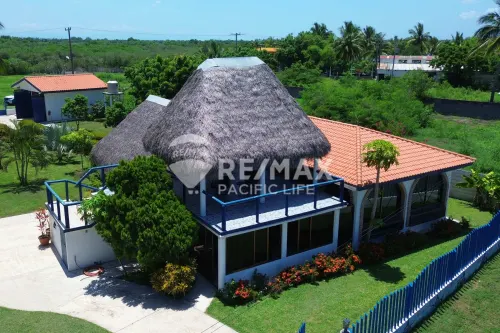 Furnished 1-Bedroom Home Across from the Ocean in Teacapán