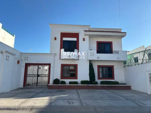 Departamento en renta de 2 recámaras en Sábalo Country