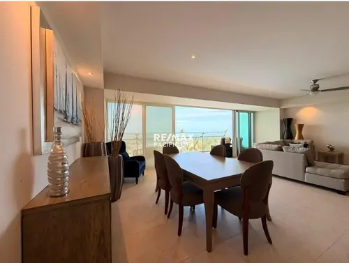 Condominio en renta frente al mar en Península Mazatlán