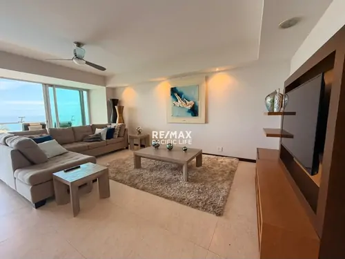 Condominio en renta frente al mar en Península Mazatlán
