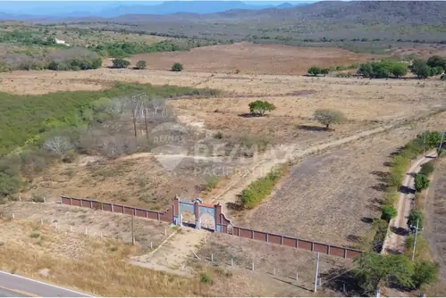 Terreno en venta en La Estanzuela | 14 hectáreas