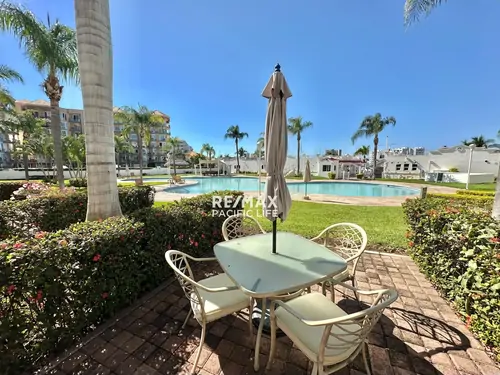 Condominio en renta en Marina Puesta del Sol